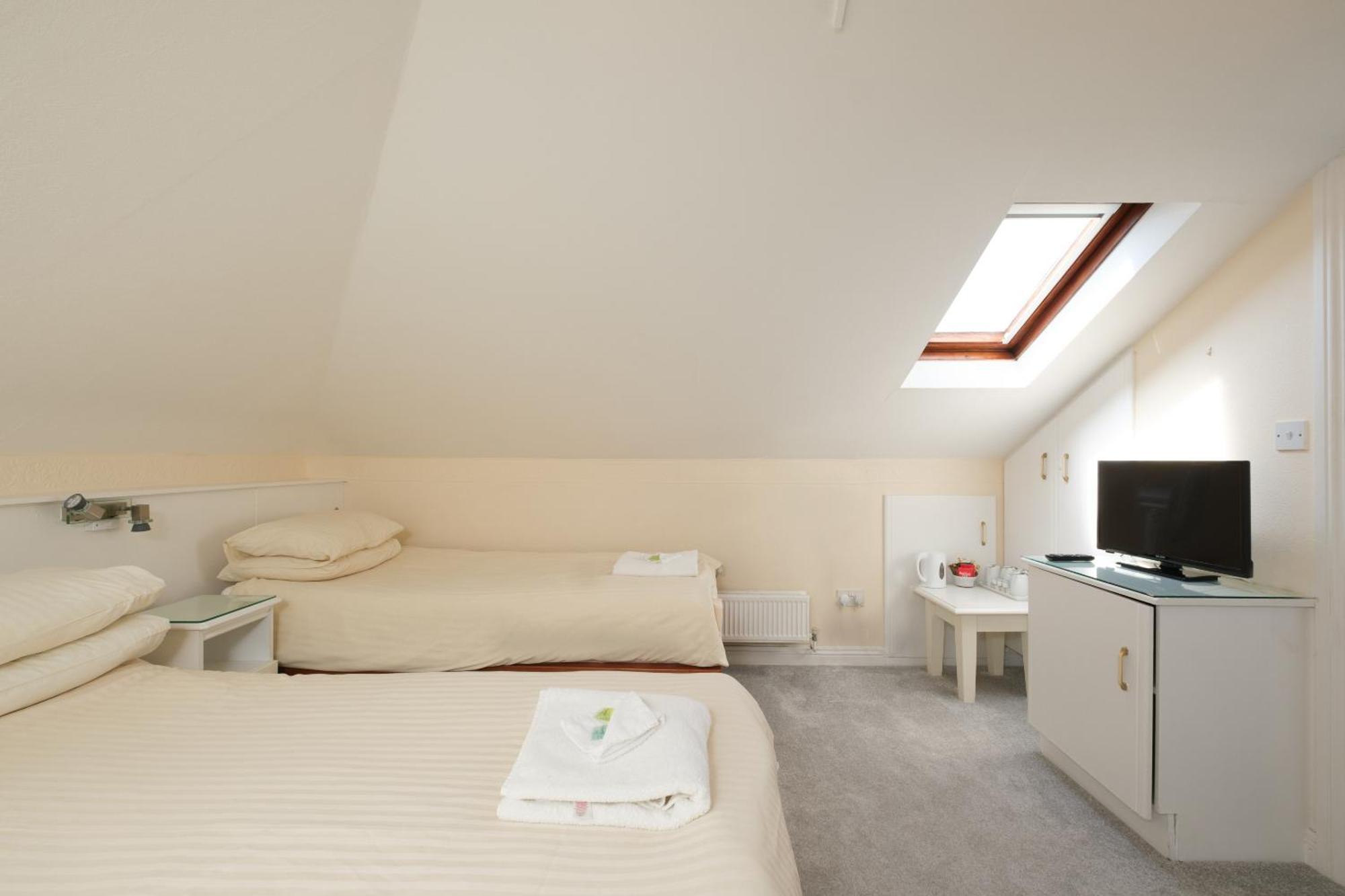 Four Seasons B&B Γκάλγουεϊ Εξωτερικό φωτογραφία