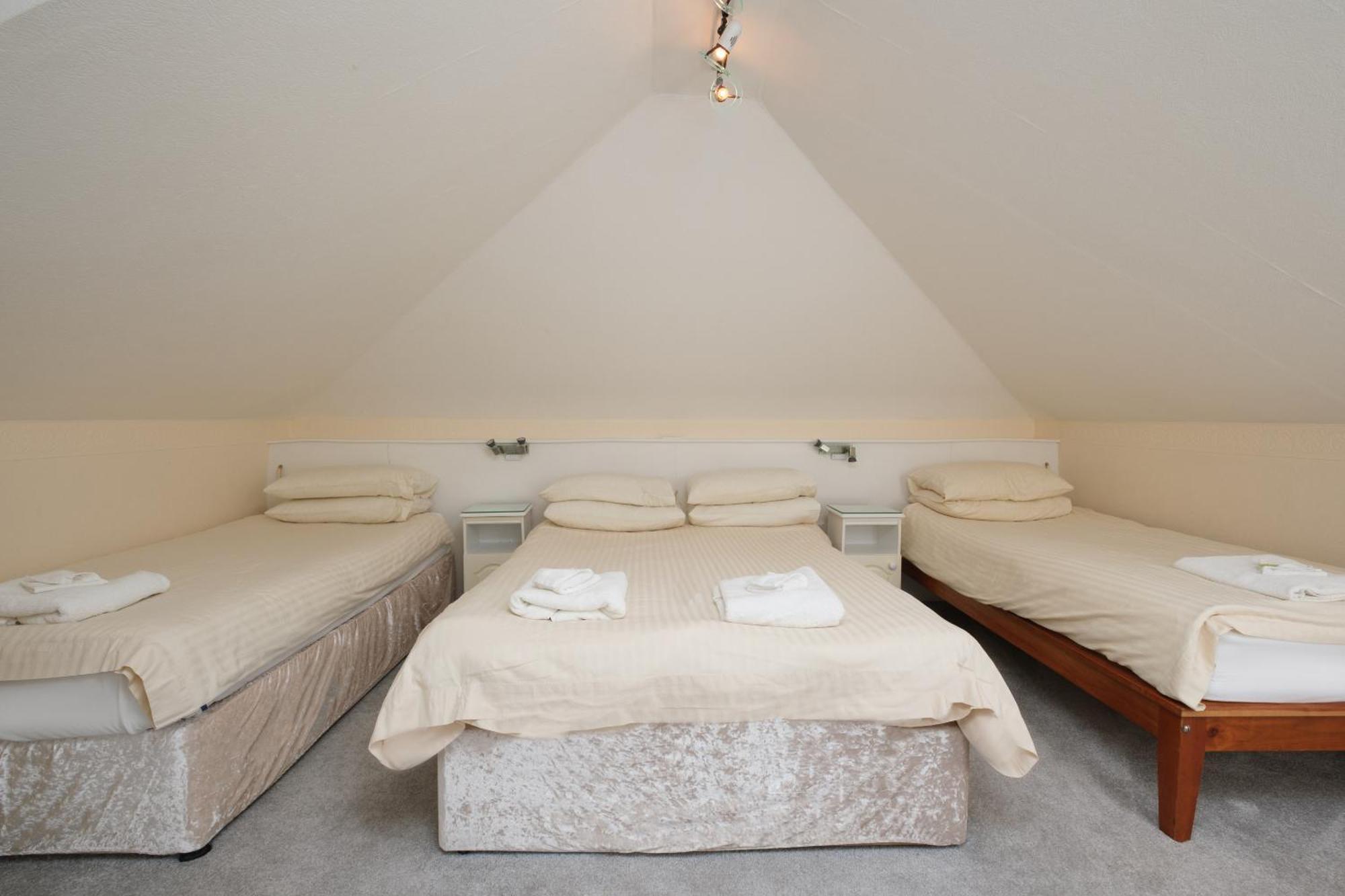 Four Seasons B&B Γκάλγουεϊ Εξωτερικό φωτογραφία